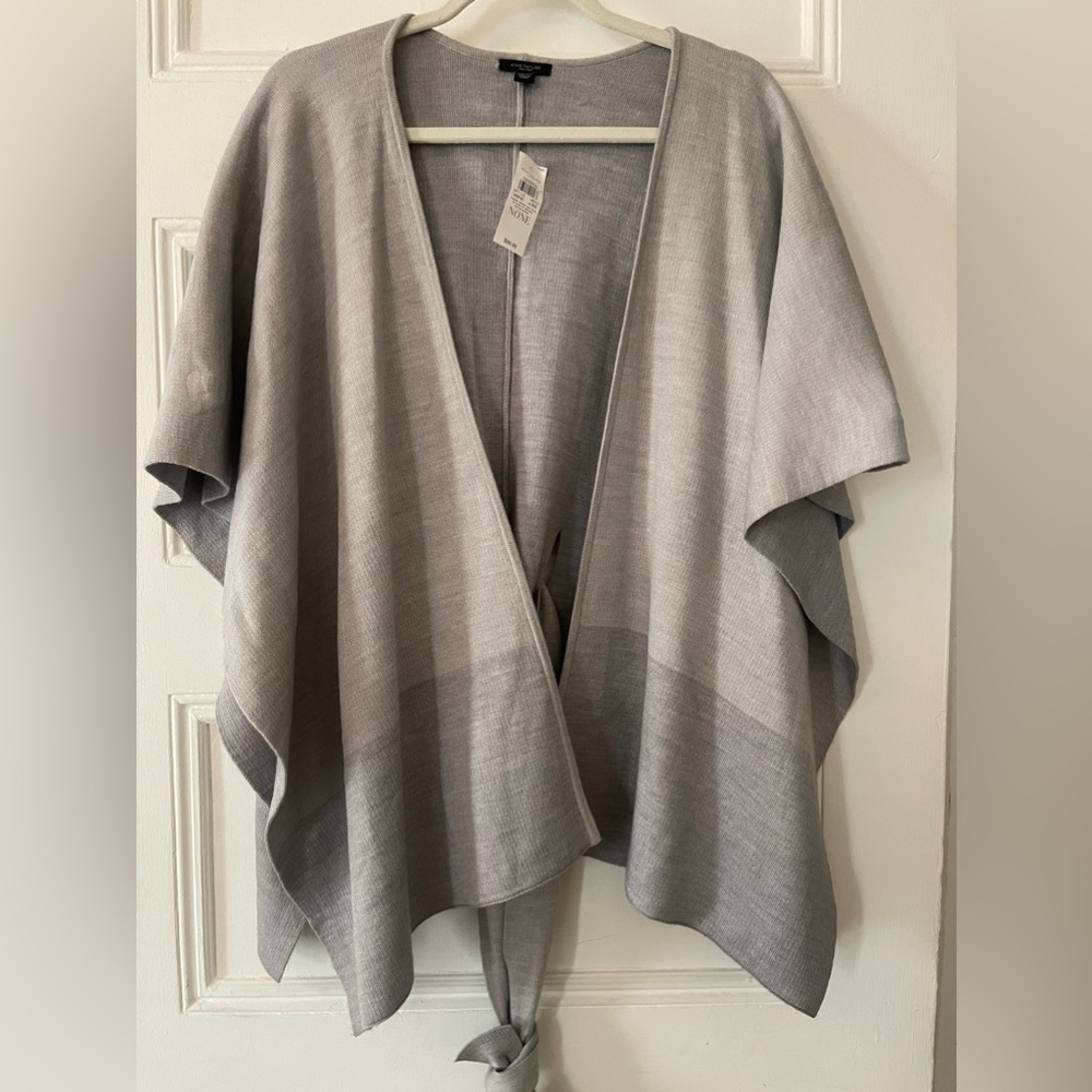 New Ann Taylor open Sweater in the waist!